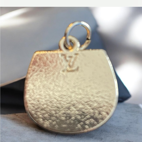 Luxury pastel Enamel pendant charm - Picture 2 of 4